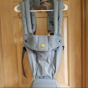 Barely used Lillebaby Carrier w/ Drool Pads